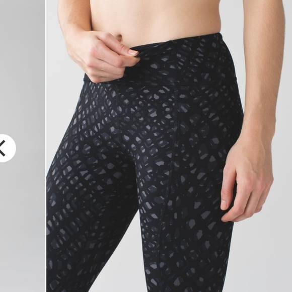 Lululemon Tight Stuff Tight(Reflective)Simply Lace Play Dark Slate Black, Size 4 - Picture 9 of 10